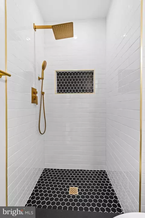 Bath - 15732 Millbrook Ln #79, Laurel, MD 20707 photo 6 of 6