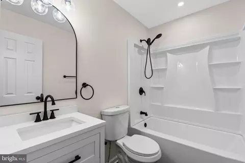 Bath - 15732 Millbrook Ln #79, Laurel, MD 20707 photo 3 of 6