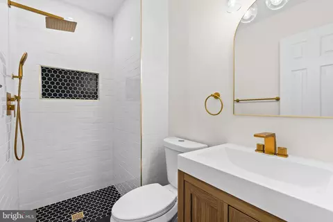 Bath - 15732 Millbrook Ln #79, Laurel, MD 20707 photo 5 of 6