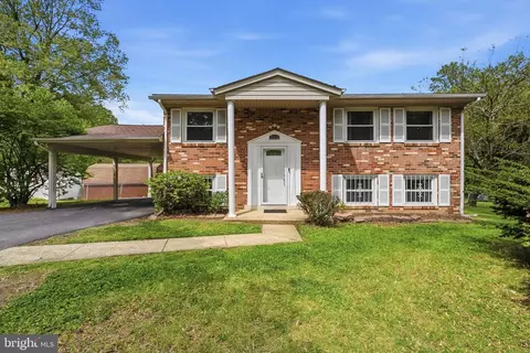 17111 Fairway View Ln, Marlboro, MD 20772