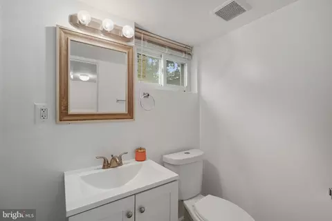 Bath - 5802 Shepherd Ln, Lanham, MD 20706 photo 3 of 3