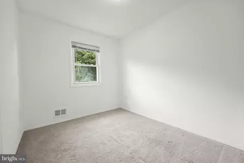 Bedroom - 5802 Shepherd Ln, Lanham, MD 20706 photo 4 of 10