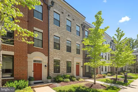 507 Silver Clipper Ln, Oxon Hill, MD 20745