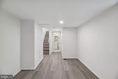 Entry Way - 6710 Pine Grv, Suitland, MD 20746 photo 6 of 7
