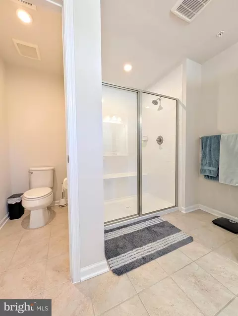 Bath - 10100 Aerospace Rd, Lanham, MD 20706 photo 4 of 4