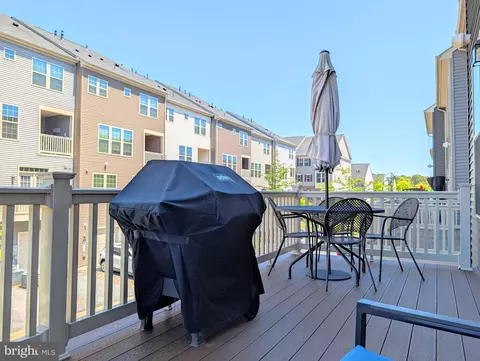 Exterior - 10100 Aerospace Rd, Lanham, MD 20706 photo 3 of 5