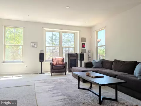 Living - 10100 Aerospace Rd, Lanham, MD 20706 photo 2 of 2