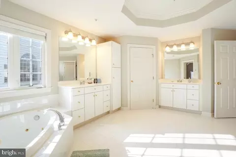 Bath - 7804 Killbarron Dr, Laurel, MD 20707 photo 2 of 5