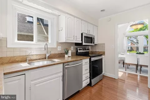 Kitchen - 14215 Greenview Dr, Laurel, MD 20708 photo 3 of 3