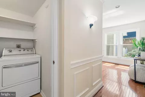 Entry Way - 14215 Greenview Dr, Laurel, MD 20708 photo 3 of 4