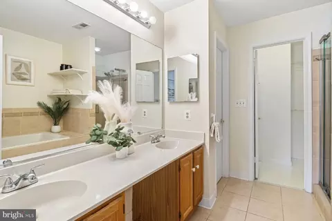Bath - 14215 Greenview Dr, Laurel, MD 20708 photo 1 of 3