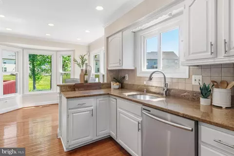 Kitchen - 14215 Greenview Dr, Laurel, MD 20708 photo 2 of 3
