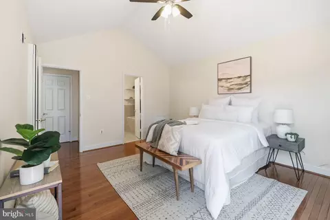 Bedroom - 14215 Greenview Dr, Laurel, MD 20708 photo 2 of 6