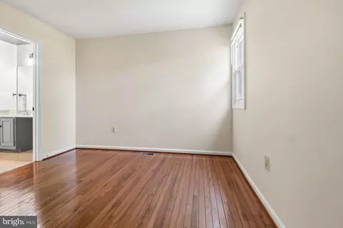 Bedroom - 14215 Greenview Dr, Laurel, MD 20708 photo 6 of 6