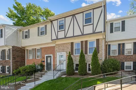 4058 Hanson Oaks Dr, Hyattsville, MD 20784