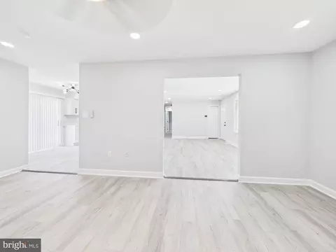 Living - 9604 Middleridge Ct, Brandywine, MD 20613 photo 8 of 11