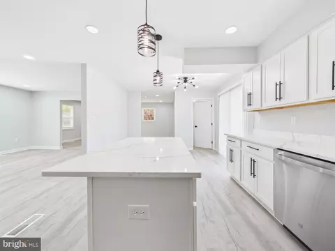 Entry Way - 9604 Middleridge Ct, Brandywine, MD 20613 photo 2 of 5