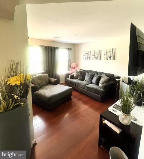 Living - 16600 Mannington Rd, Accokeek, MD 20607 photo 2 of 2