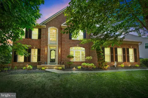 12104 Guinevere Pl, Glenn Dale, MD 20769