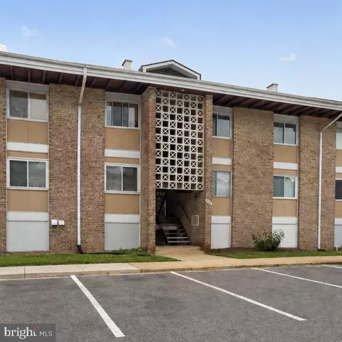 529 Wilson Bridge Dr #C-2, Oxon Hill, MD 20745