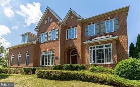 2615 Galeshead Dr, Marlboro, MD 20774