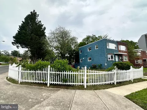 1821 Longfellow St, Hyattsville, MD 20782