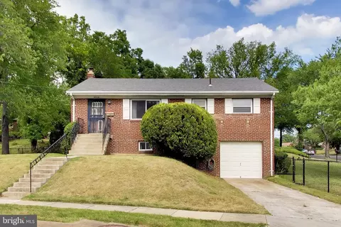 4206 Lyons St, Temple Hills, MD 20748