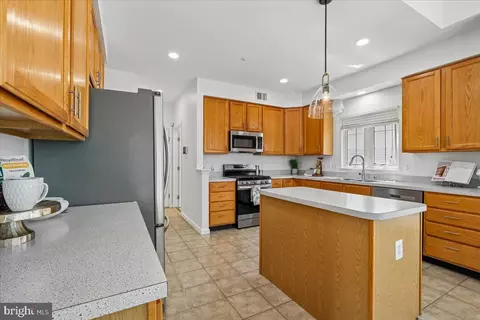 Kitchen - 1004 Arbor Park Pl, Bowie, MD 20721 photo 2 of 4