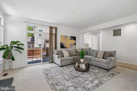 Living - 1004 Arbor Park Pl, Bowie, MD 20721 photo 2 of 2