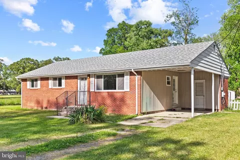 710 Farmington Rd W, Accokeek, MD 20607