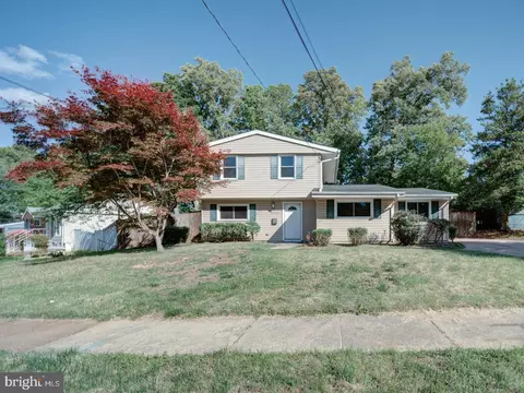 9303 Kimbark Ave, Lanham, MD 20706