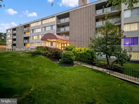 1822 Metzerott Rd #401, Hyattsville, MD 20783