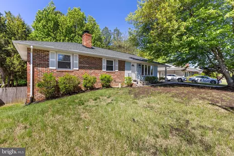 205 Weymouth St, Marlboro, MD 20774