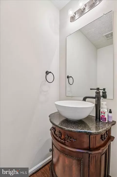 Bath - 16420 Elysian Ln, Bowie, MD 20716 photo 1 of 5