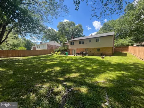 5014 Woodford Ln, Marlboro, MD 20772