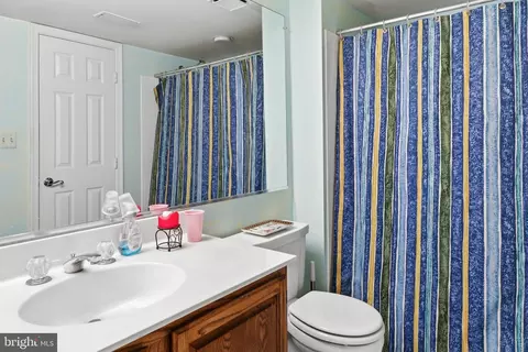 Bath - 14302 Delcastle Dr, Bowie, MD 20721 photo 3 of 3