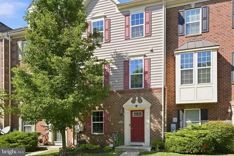 5308 Davis Point Ln, Greenbelt, MD 20770