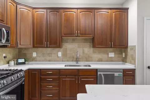 Kitchen - 4005 Ranch Rd, Marlboro, MD 20772 photo 2 of 4
