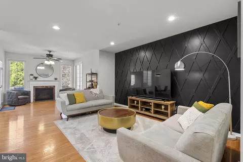 Living - 4005 Ranch Rd, Marlboro, MD 20772 photo 1 of 1
