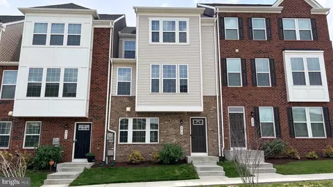 5418 Manor Park Dr, Marlboro, MD 20772