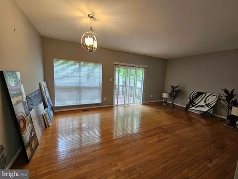Living - 1113 Ring Bill Loop, Marlboro, MD 20774 photo 6 of 7