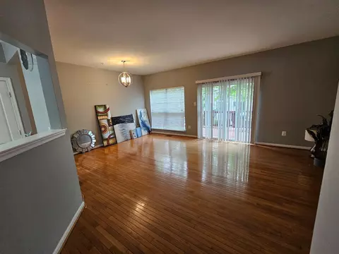 Living - 1113 Ring Bill Loop, Marlboro, MD 20774 photo 4 of 7