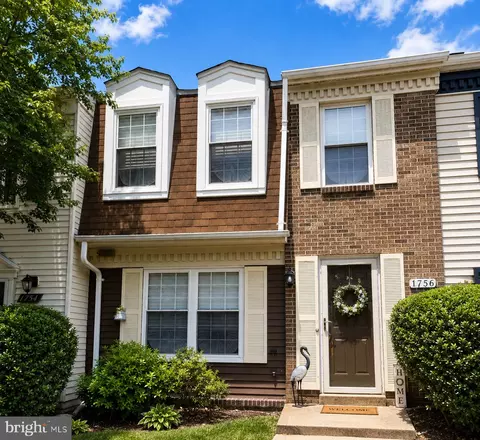 1756 Forest Park Dr, District Heights, MD 20747