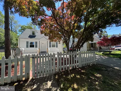 5007 Oglethorpe St, Riverdale, MD 20737