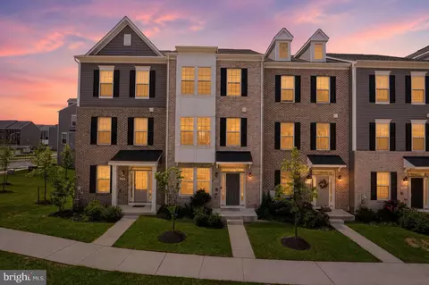 2602 Lanham Hill Cir, Marlboro, MD 20774