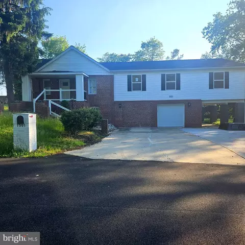 1501 Pine Grove Rd, Capitol Heights, MD 20743