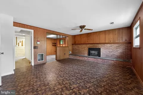 Living - 7012 Redmiles Rd, Laurel, MD 20707 photo 4 of 5