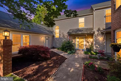4708 Colonel Ashton Pl #424, Marlboro, MD 20772