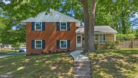 9109 Drake Pl, College Park, MD 20740