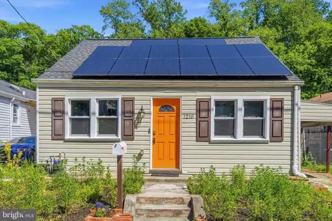 1210 Nova Ave, Capitol Heights, MD 20743
